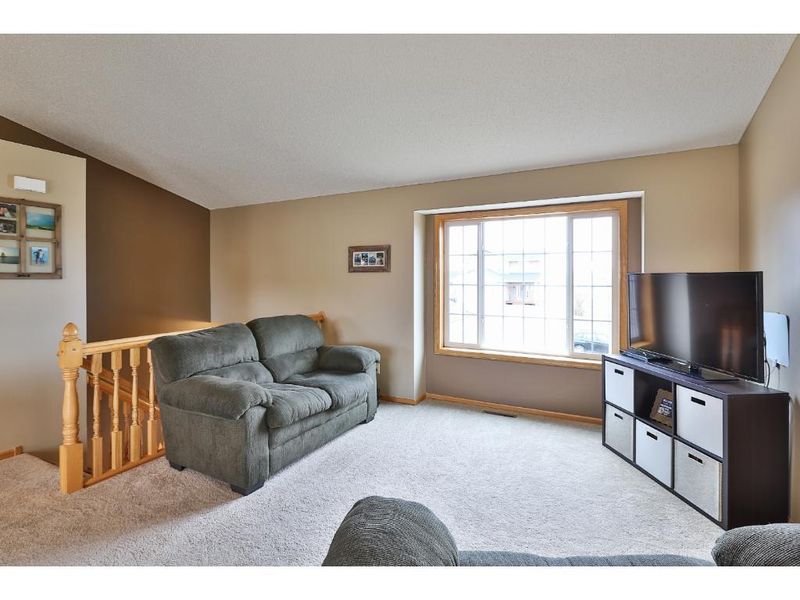 7572 Large Ave NE, Otsego, MN 55301