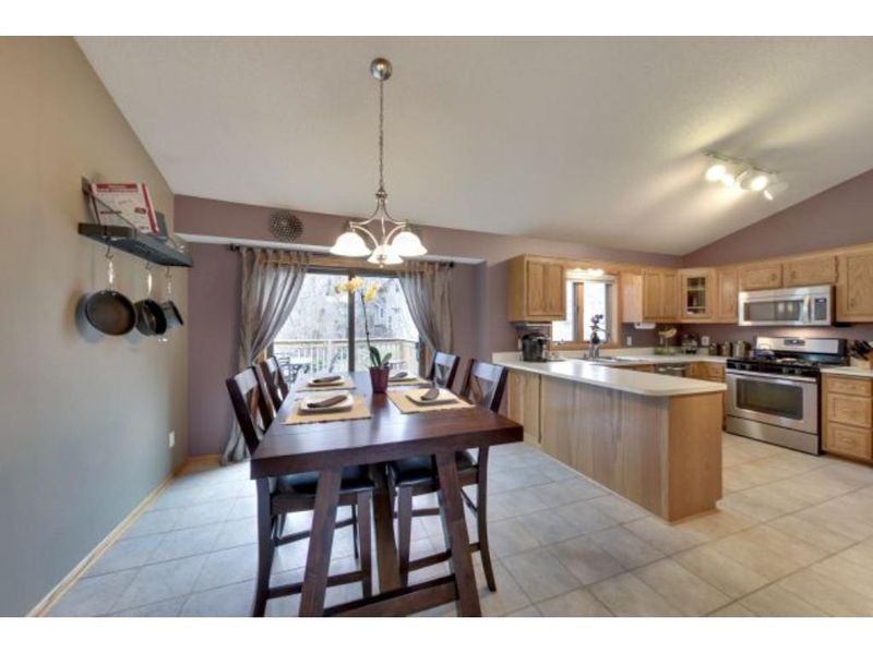 13367 Zarthan Cir, Savage, MN 55378