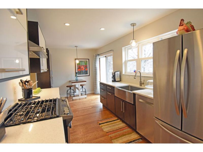 7309 Ridgeway Rd, Golden Valley, MN 55427