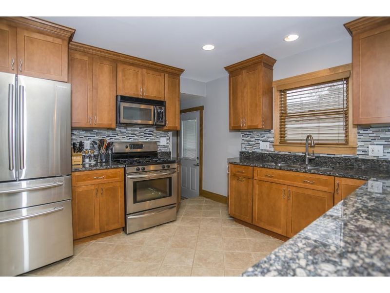 214 Pleasant Ln, Richfield, MN 55423