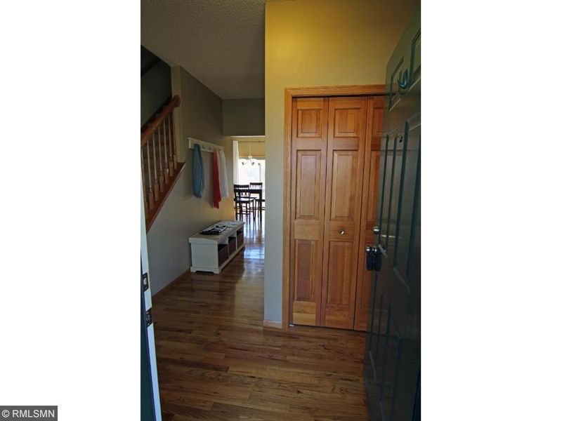 684 August Dr, Chaska, MN 55318