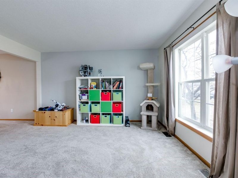 15609 Fjord Ave, Apple Valley, MN 55124