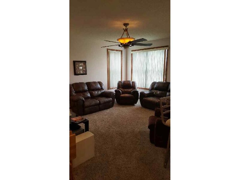 4241 Kaeding Cir NE, Saint Michael, MN 55376