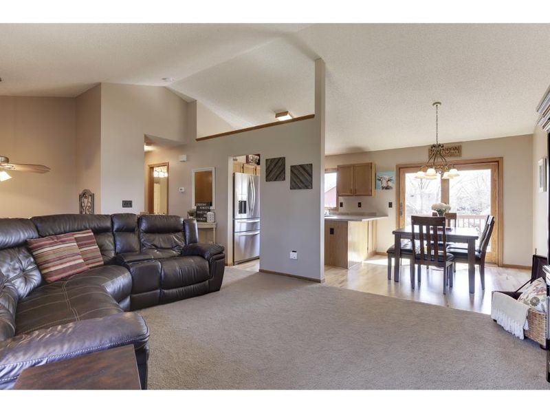 9679 82nd St S, Cottage Grove, MN 55016