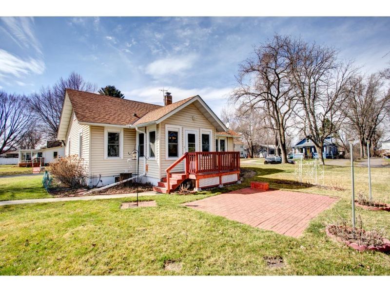 232 2nd Ave SW, Forest Lake, MN 55025
