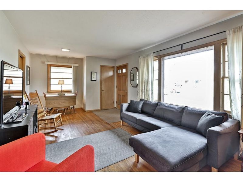 6915 W 24th St, Saint Louis Park, MN 55426