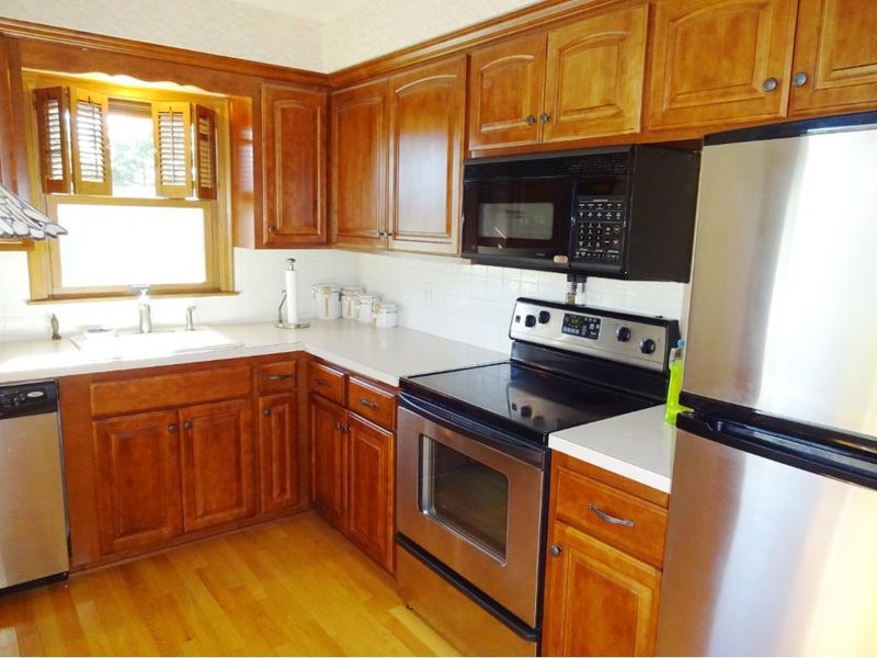 2917 Armour Ter, Saint Anthony, MN 55418