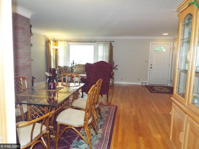 2304 Mount View Ave, Minneapolis, MN 55405