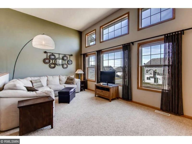 9768 Pinehurst Ct, Elko, MN 55020