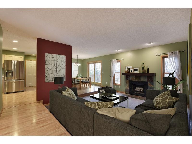 4001 Leslee Curve, Excelsior, MN 55331
