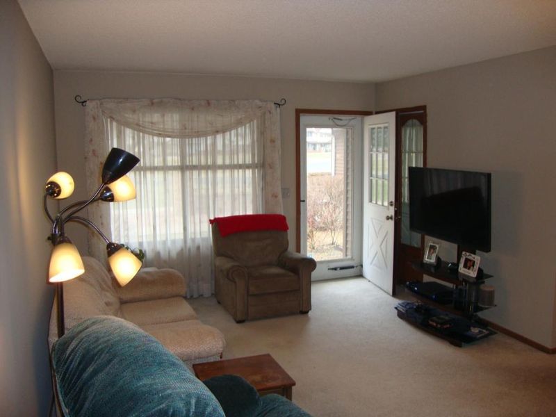128 96th Ln NE, Blaine, MN 55434