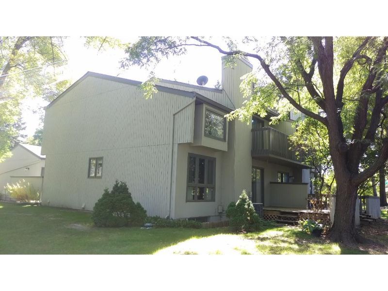 11116 Abbott Ln, Minnetonka, MN 55343
