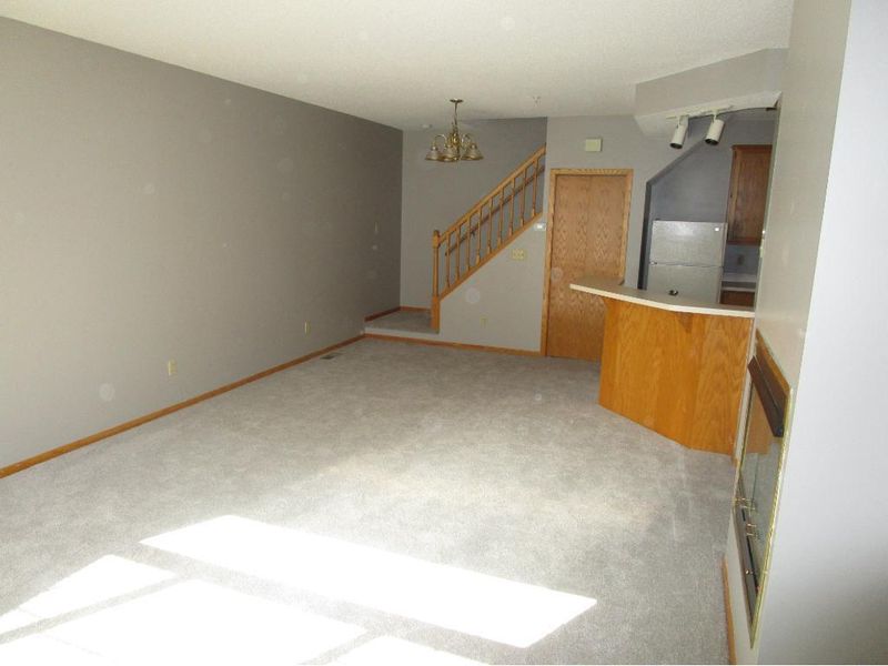 8765 Branson Dr, Inver Grove Heights, MN 55076
