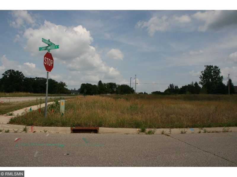 208 Camp Pearson Rd, Red Wing, MN 55066