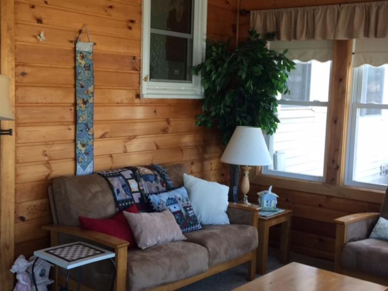 610 5th Ave NW, Cambridge, MN 55008