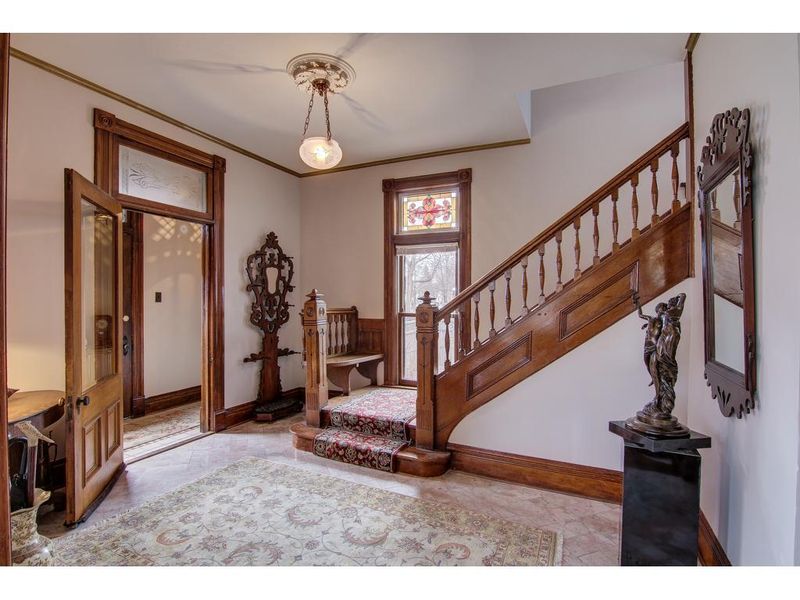 416 5th St S, Stillwater, MN 55082