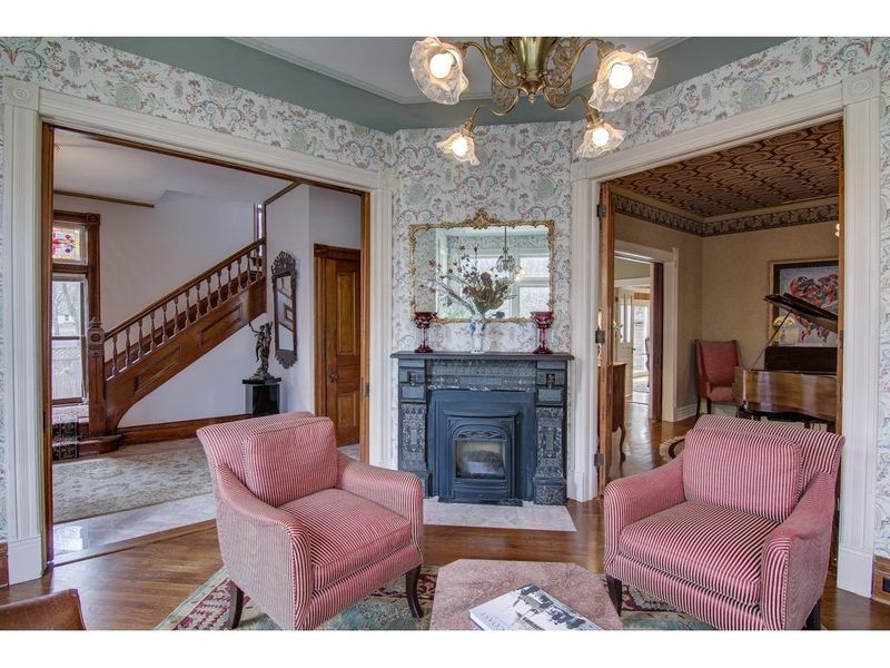 416 5th St S, Stillwater, MN 55082
