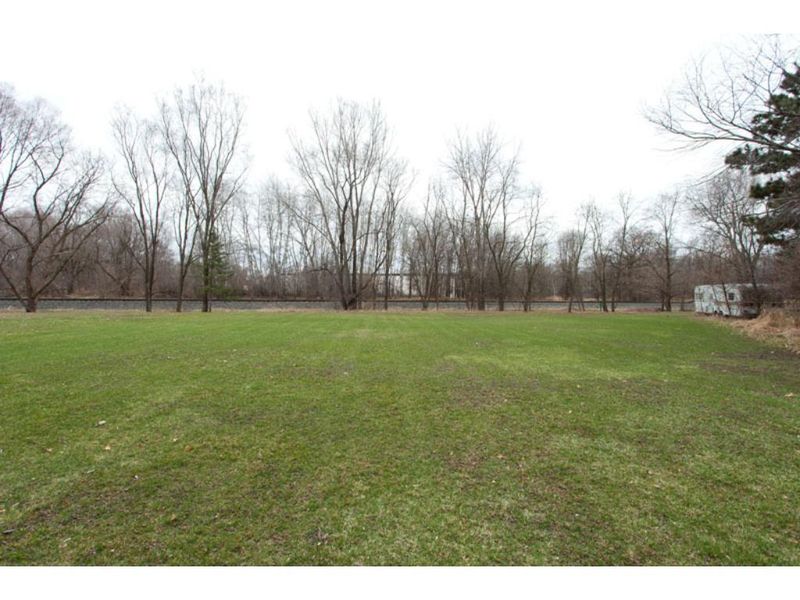 1584 Hammond Rd, White Bear Lake, MN 55110