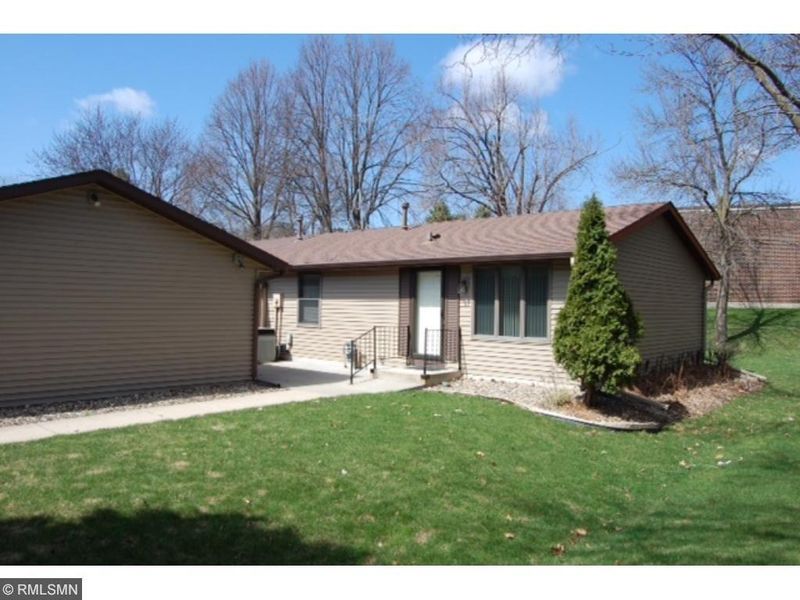 1316 Greenwood Pl, Faribault, MN 55021
