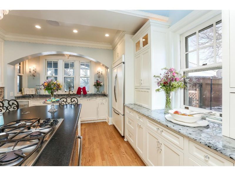 1126 Summit Ave, Saint Paul, MN 55105