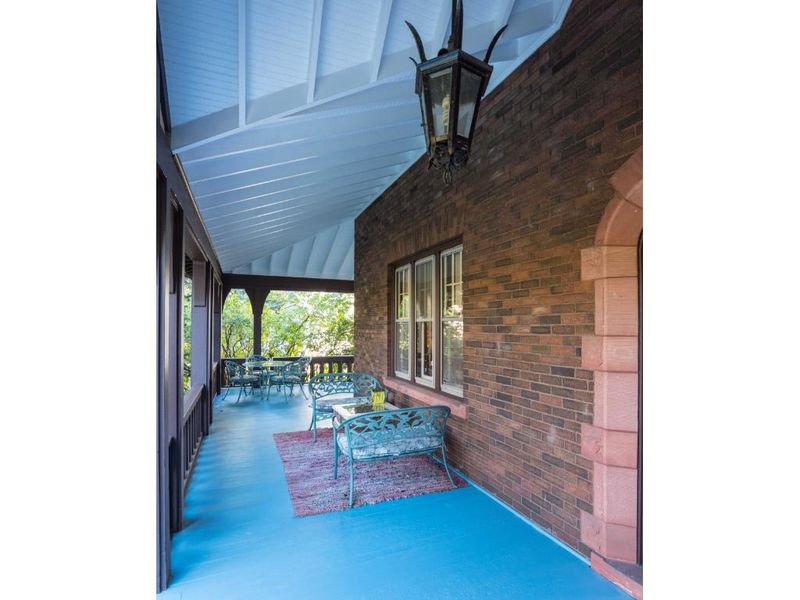 1126 Summit Ave, Saint Paul, MN 55105