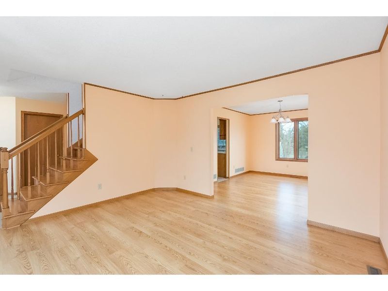9430 Blaisdell Cir, Bloomington, MN 55420