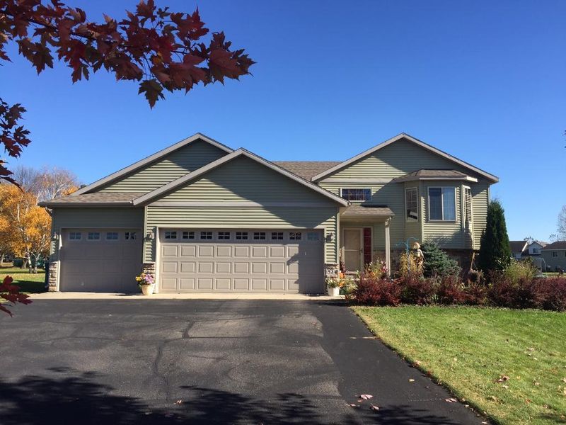524 Elena Ln, Saint Joseph, MN 56374