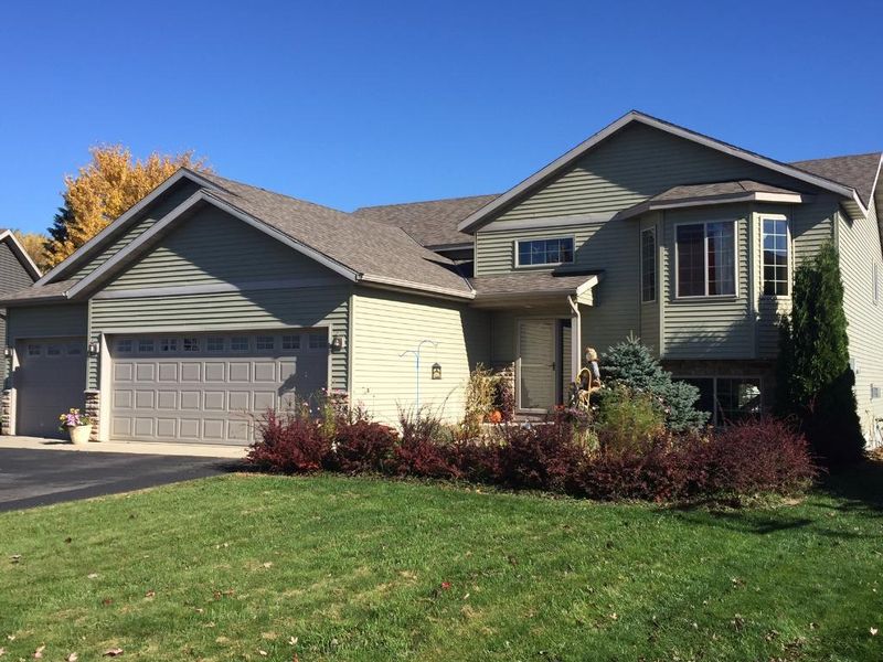 524 Elena Ln, Saint Joseph, MN 56374