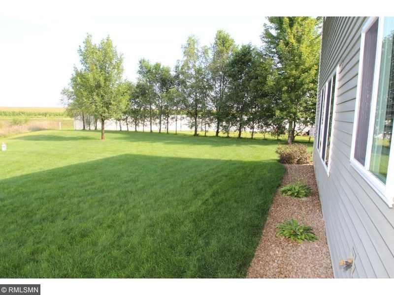 6897 24th St N, Saint Cloud, MN 56303