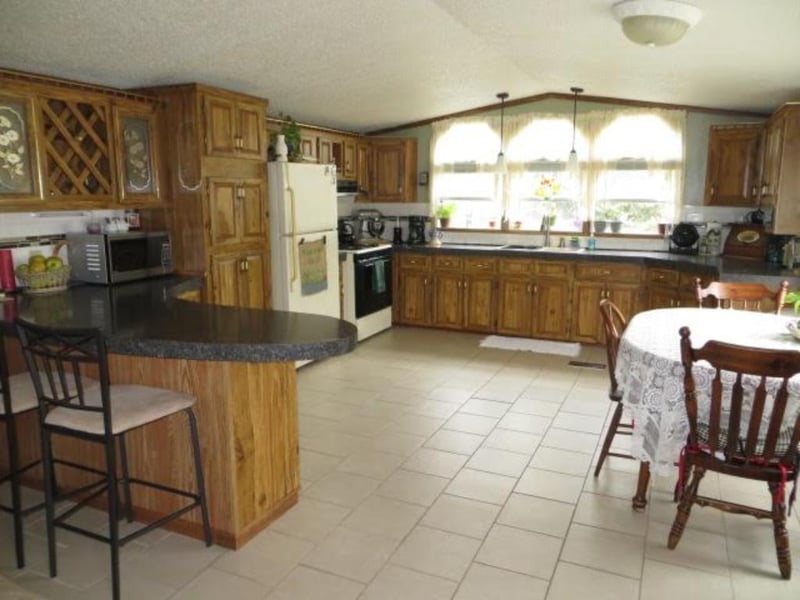 127 N 3rd St, Henderson, MN 56044