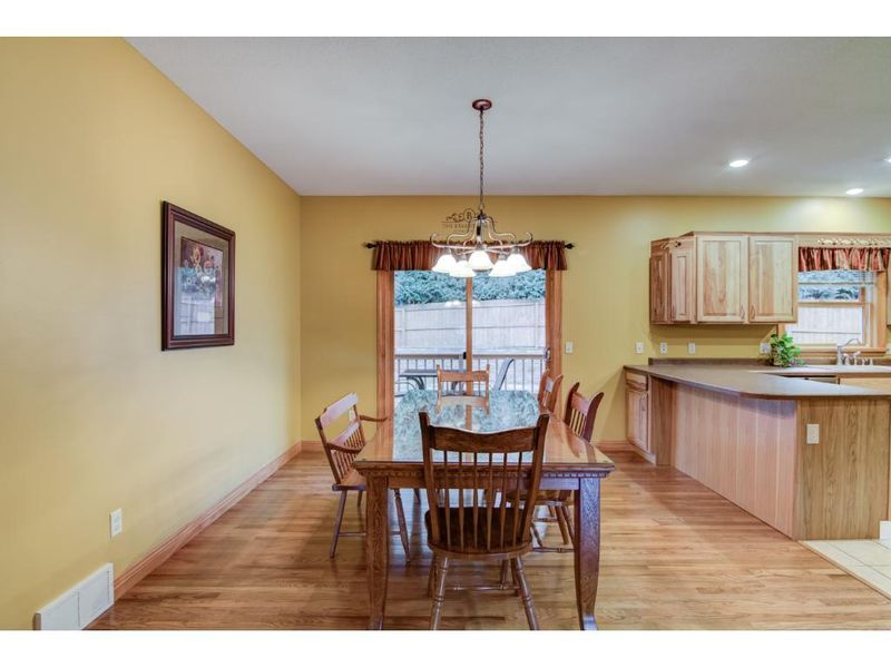 3229 Northstar Dr, Eau Claire, WI 54703