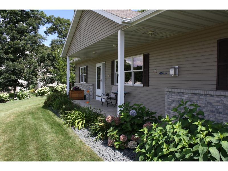 3229 Northstar Dr, Eau Claire, WI 54703