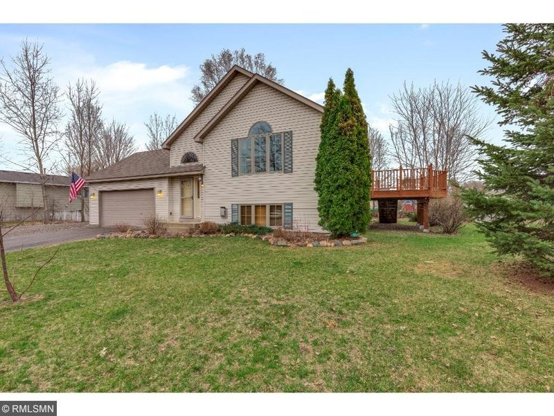 11315 3rd St, Becker, MN 55308