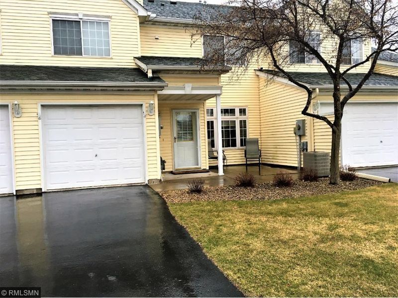 527 Aqua Cir, Blaine, MN 55014