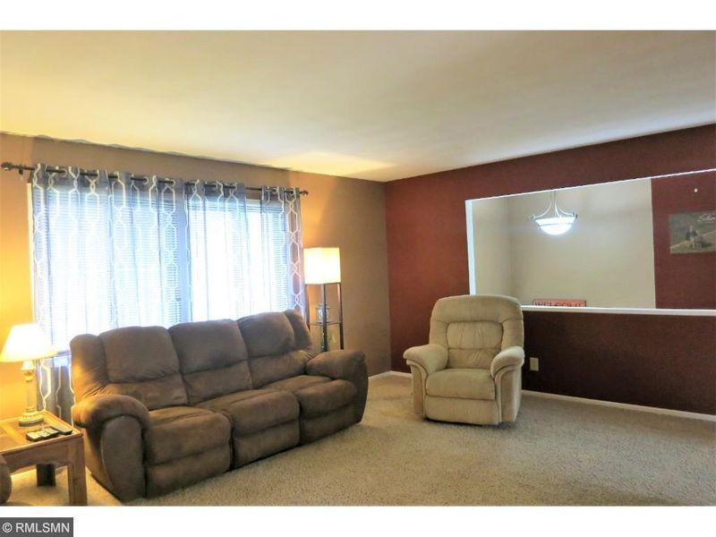 1925 Bigelow Ave, Owatonna, MN 55060