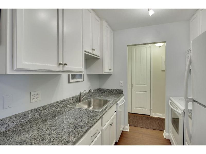 3150 Excelsior Blvd #406, Minneapolis, MN 55416