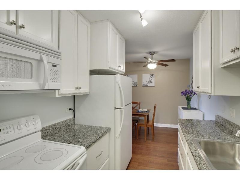 3150 Excelsior Blvd #406, Minneapolis, MN 55416