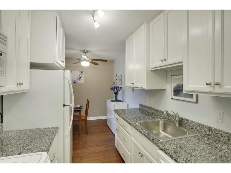 3150 Excelsior Blvd #406, Minneapolis, MN 55416