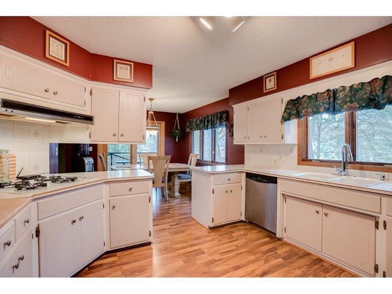 22470 Jason Ave N, Forest Lake, MN 55025