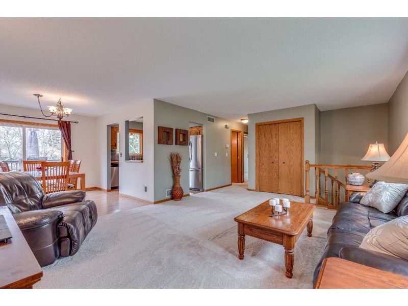 13724 Glenhurst Ave, Savage, MN 55378