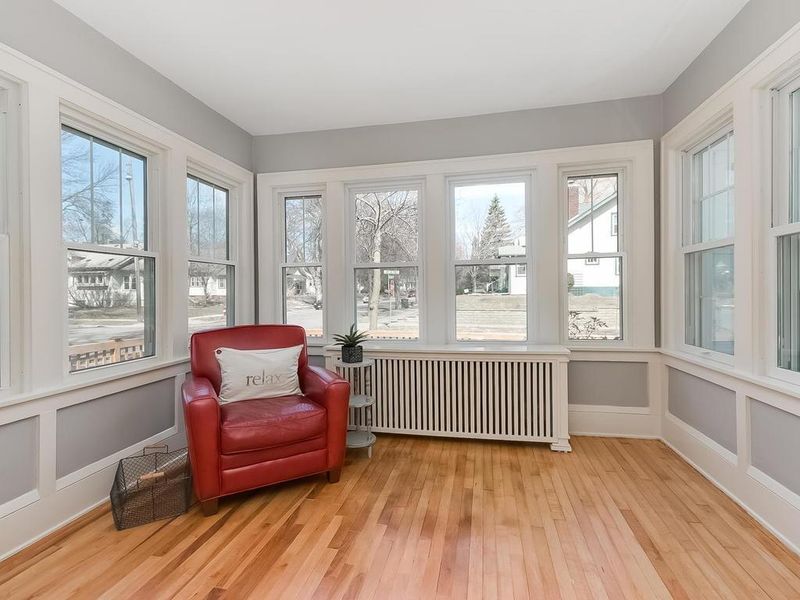 123 W 47th St, Minneapolis, MN 55419
