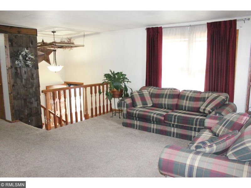 1025 4 1/2 Ave N, Sauk Rapids, MN 56379