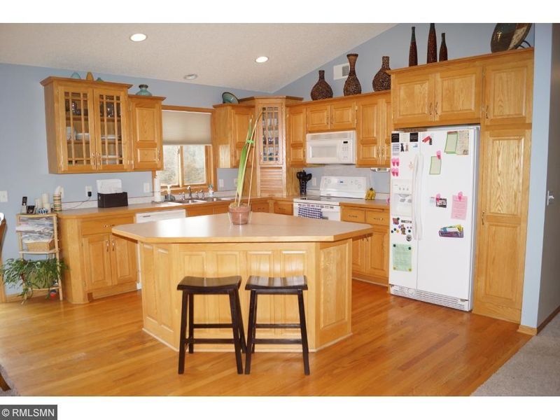 17738 Eidelweiss St NW, Andover, MN 55304