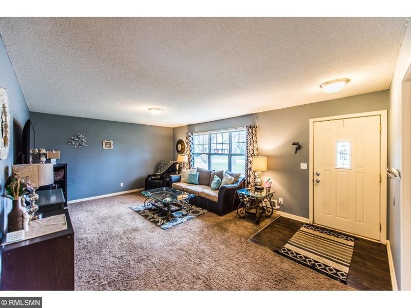 1467 Selby Ave, Saint Paul Park, MN 55071