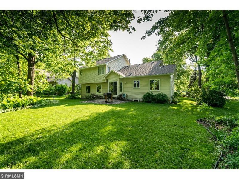 8907 Telford Crossing, Brooklyn Park, MN 55443