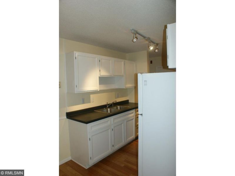 4530 Park Commons Dr #221, Saint Louis Park, MN 55416