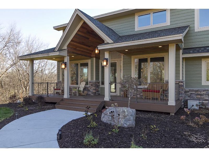 5471 Raven Point Rd, Prior Lake, MN 55372