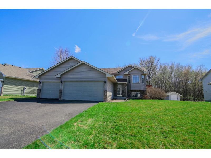 54 Palomino Ln, Blaine, MN 55014