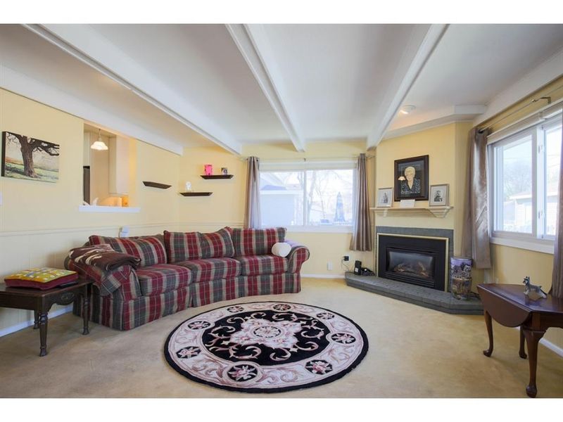306 13th Ave N, Hopkins, MN 55343