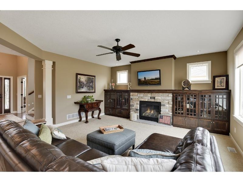 8360 Gallery Pw, Victoria, MN 55386